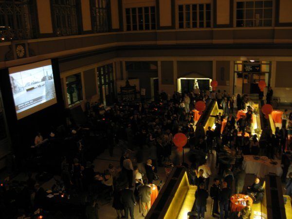 main floor of Union Station with a lot of people